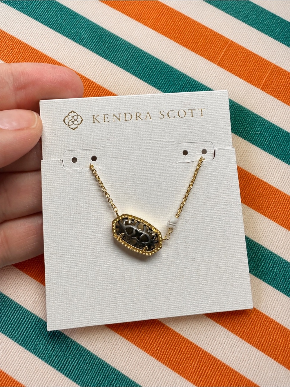 NWT KENDRA SCOTT NECKLACE $48 MSRP